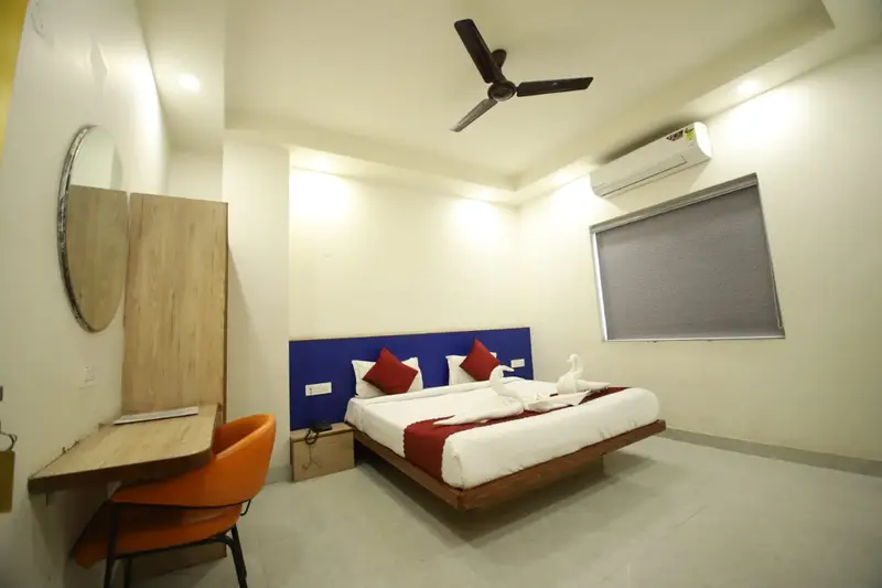 hotel_natraj_room_5
